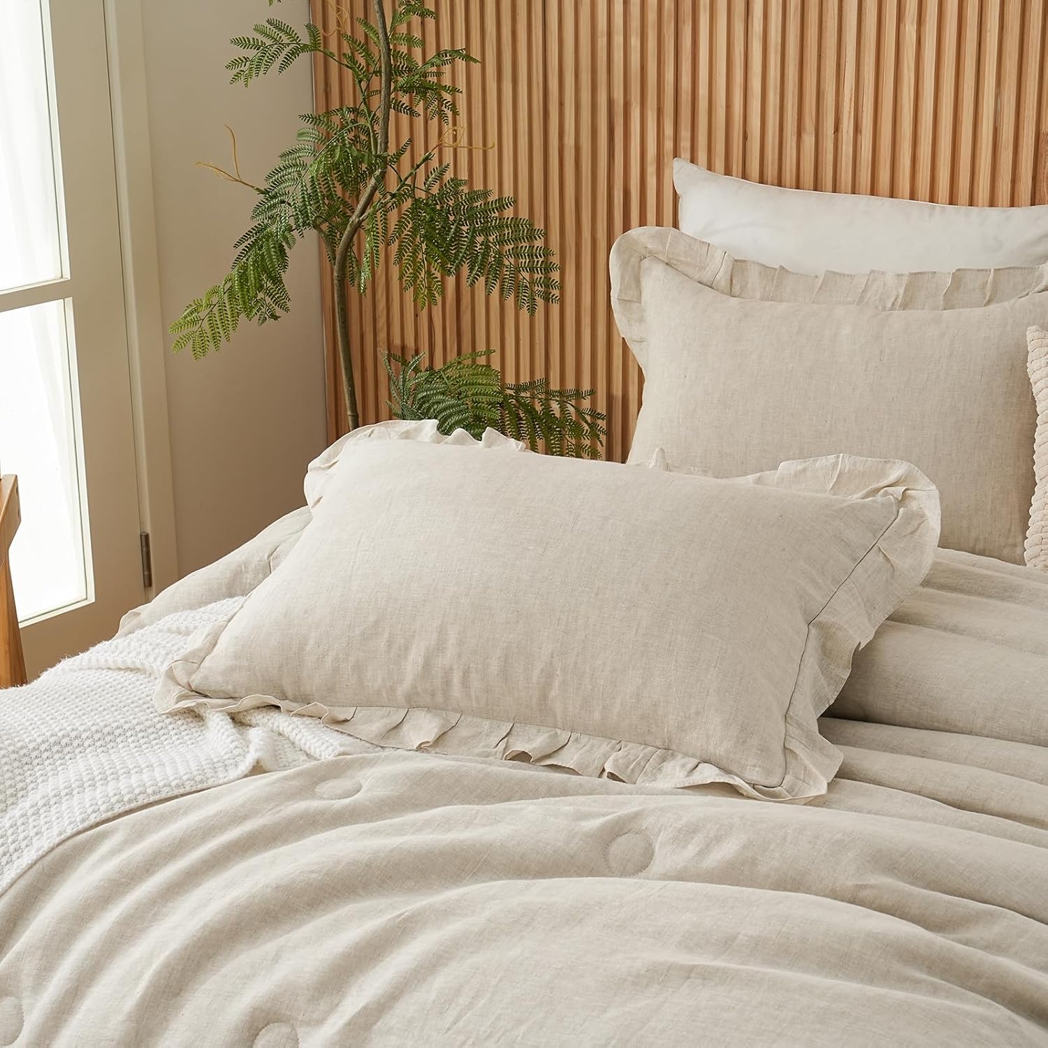 Merryword Linen Ruffled Comforter Set Queen Size 3 Pieces Natural French Flax Linen Bedding Shabby Chic Farmhouse Comforter Soft Breathable Moisture Wicking Bedding Set