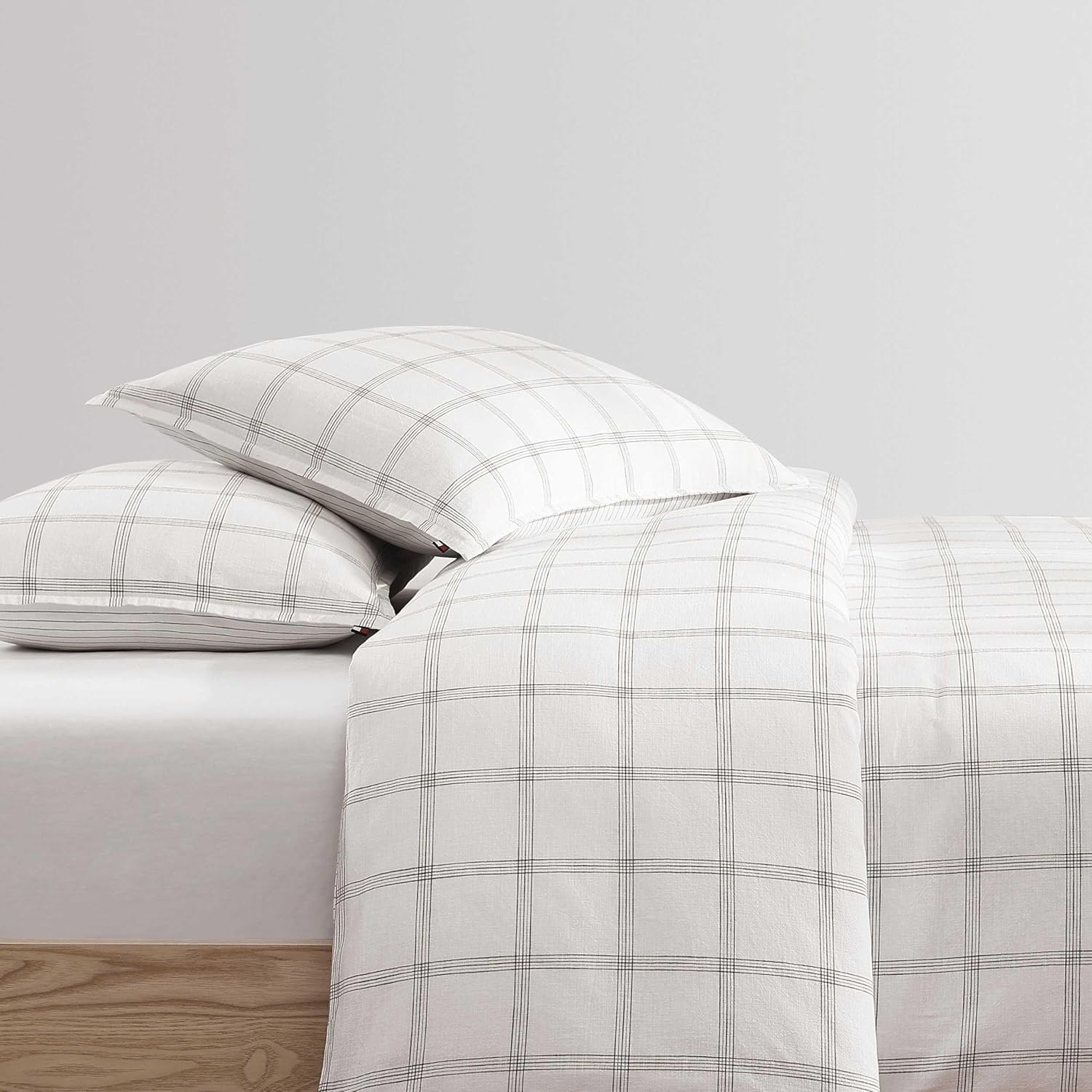 Tommy Hilfiger - King Comforter Set, Super Soft Bedding with Matching Sham, Breathable Bed Essentials (Modern Windowpane Blue, King)